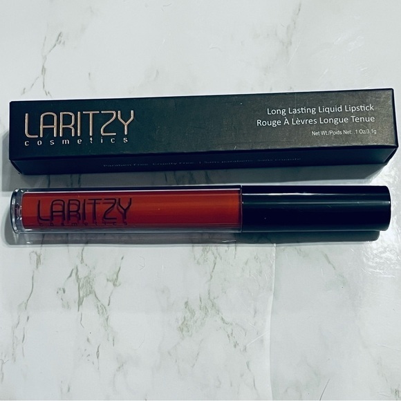 Laritzy Highlighter & Long Lasting Lipstick Bundle Set - Picture 9 of 9